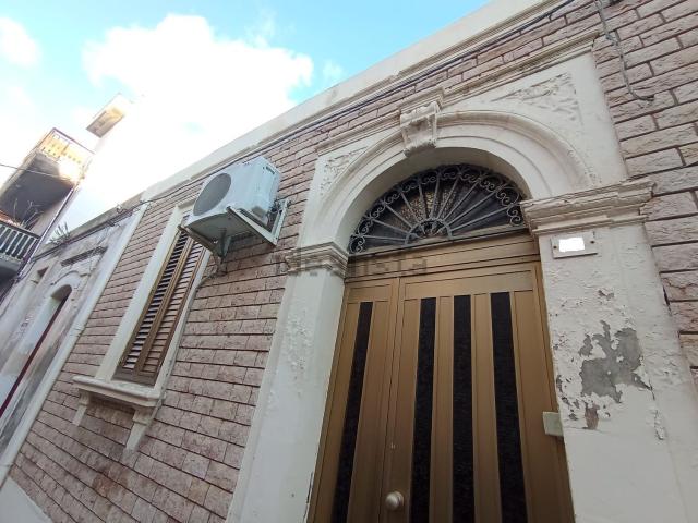 Casa in vendita a Floridia, Siracusa