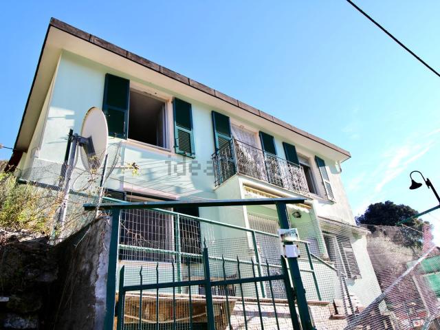 Casa in vendita a Bassa Val Bisagno, Serra Riccò