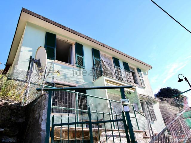 Casa in vendita a Bassa Val Bisagno, Serra Riccò