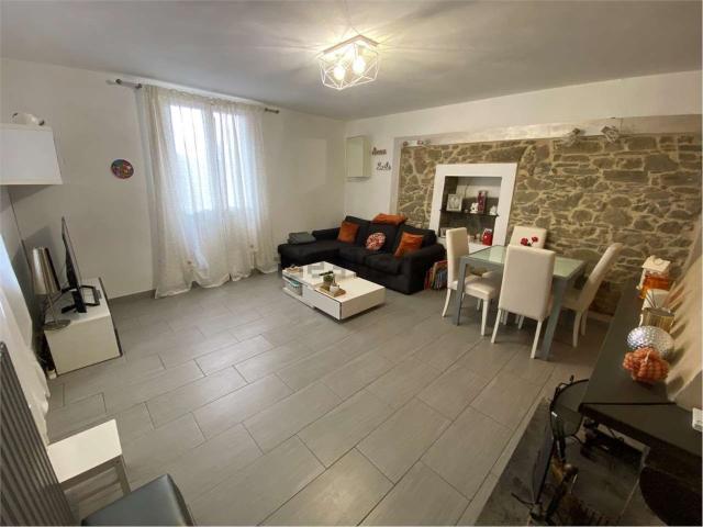 Casa in vendita a Prato, Toscana