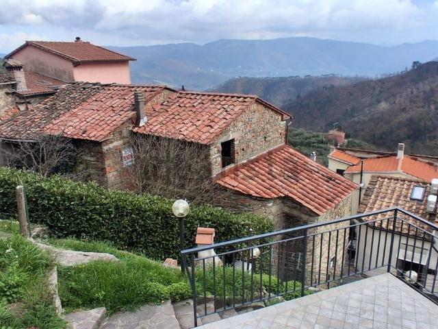 Casa in vendita a Cantagallo, Toscana
