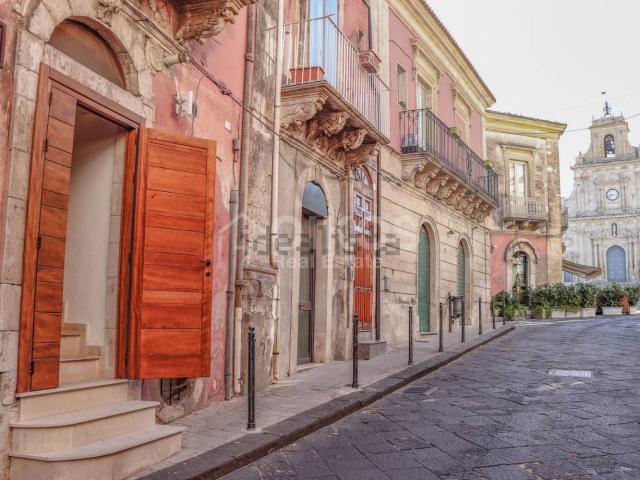 Casa in vendita a Palazzolo Acreide, Sicilia