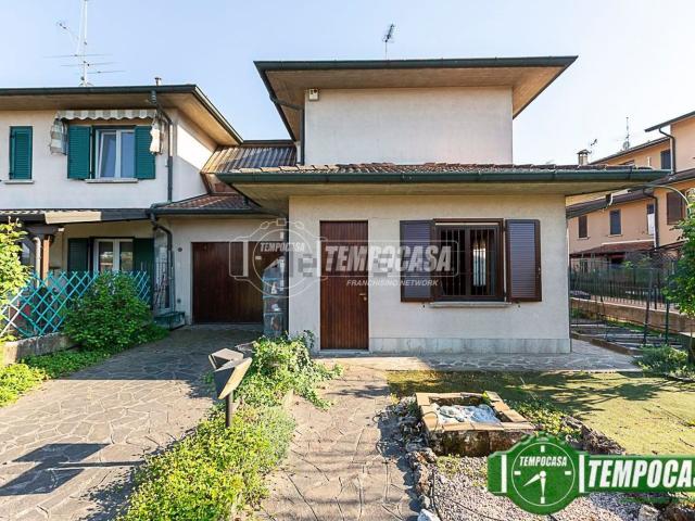Casa in vendita a Pandino, Lombardia