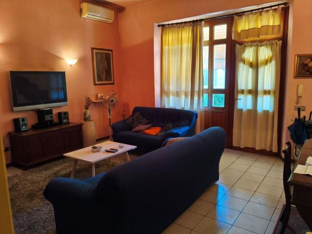 Casa in vendita a Le Badie, Prato