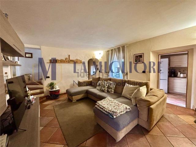 Casa in vendita a Tobbiana, Montale