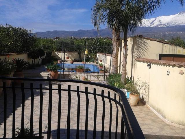 Casa in vendita a Giarre, Sicilia
