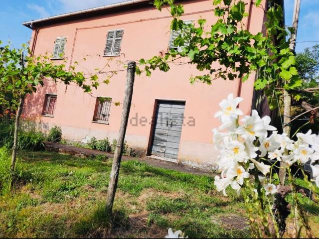 Casa in vendita a Follo Alto, Follo