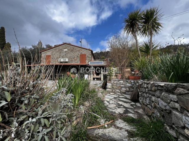 Casa in vendita a Vezzano Inferiore, Vezzano Ligure