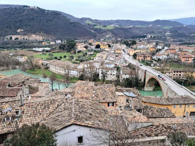Casa in vendita a Centro Storico, Marche