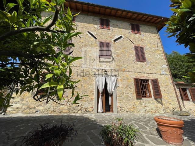 Casa in vendita a Camaiore, Toscana