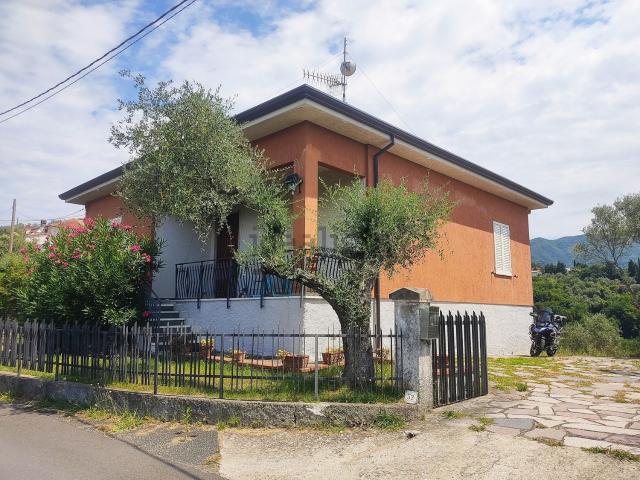 Casa in vendita a Sarzana, Liguria