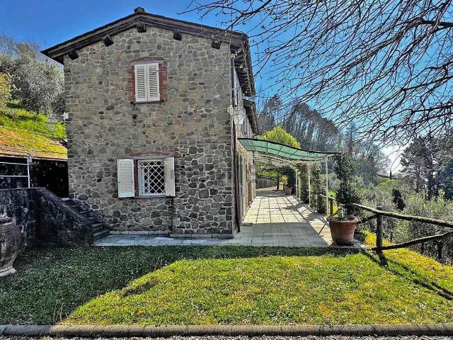 Casa in vendita a Tofori, Capannori
