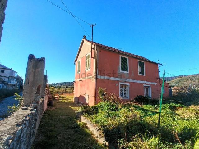 Casa in vendita a Luceto, Albisola Superiore