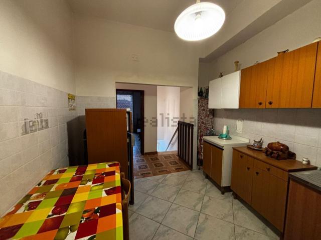 Casa in vendita a Monforte San Giorgio, Sicilia