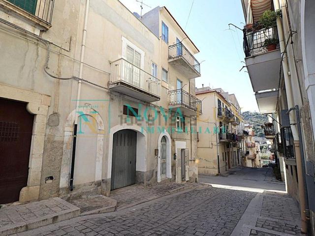 Casa in vendita a Jungi, Scicli