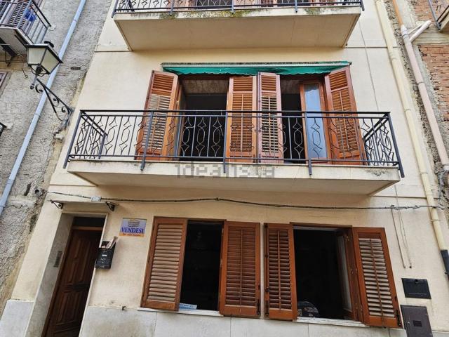 Casa in vendita a Collesano, Sicilia