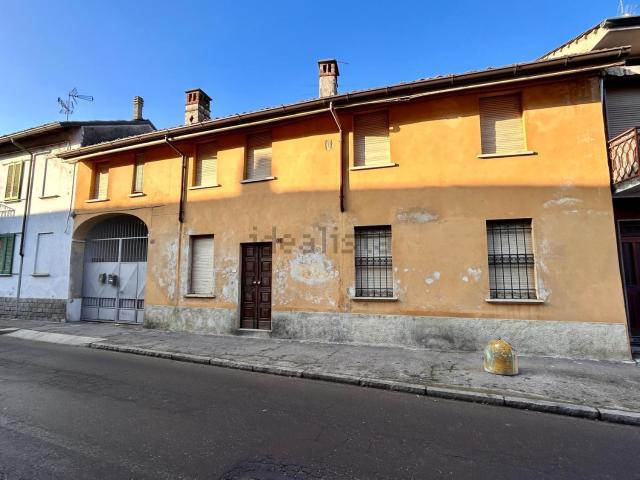 Casa in vendita a Dorno, Lombardia