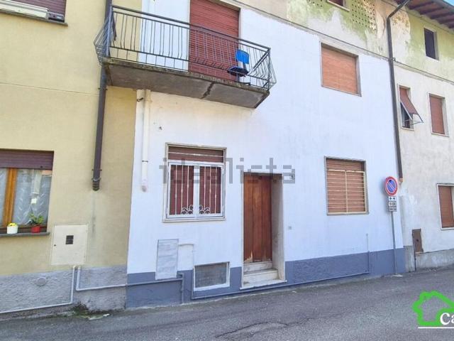 Casa in vendita a Fenegrò, Lombardia