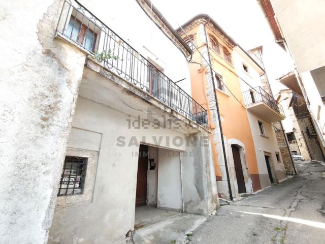 Casa in vendita a Cusano Mutri, Campania