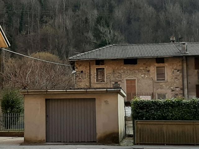 Casa in vendita a Comunità Montana della Valle Brembana, Lenna