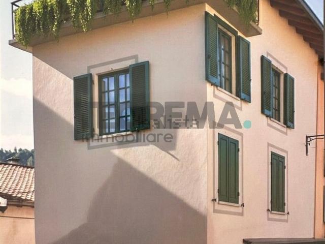Casa in vendita a Castione Della Presolana, Lombardia