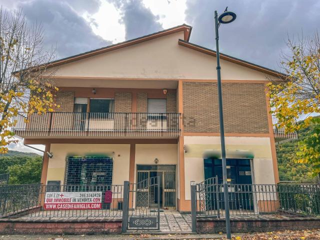 Casa in vendita a Borgorose, Lazio