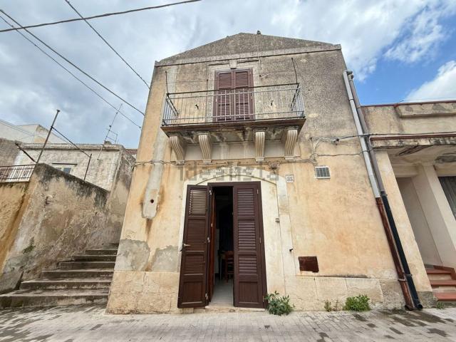 Casa in vendita a Modica Alta, Modica