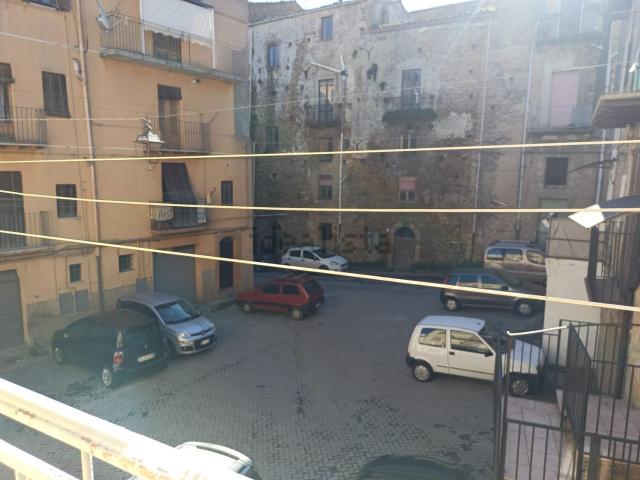 Casa in vendita a Castellina, Piazza