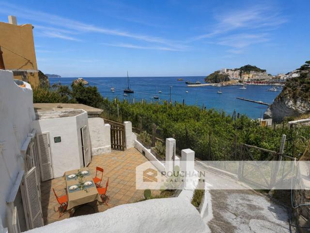 Casa in vendita a Ponza, Lazio