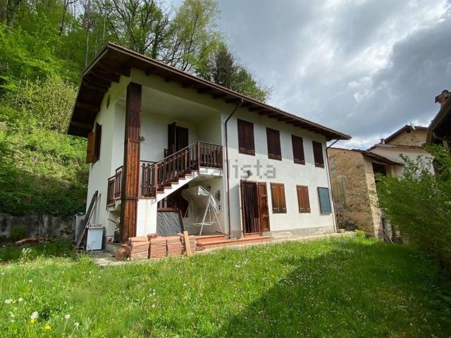 Casa in vendita a Posina, Veneto