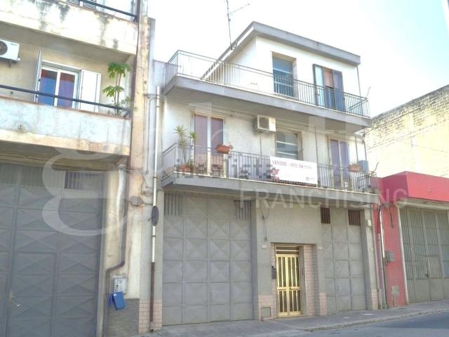 Casa in vendita a Comiso, Ragusa