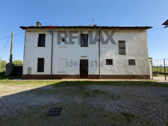 Casa in vendita a Mezzanino Po, Mezzanino