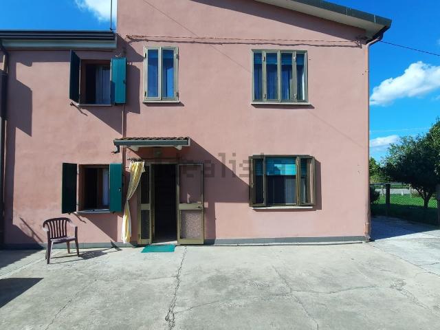 Casa in vendita a Crespino, Veneto