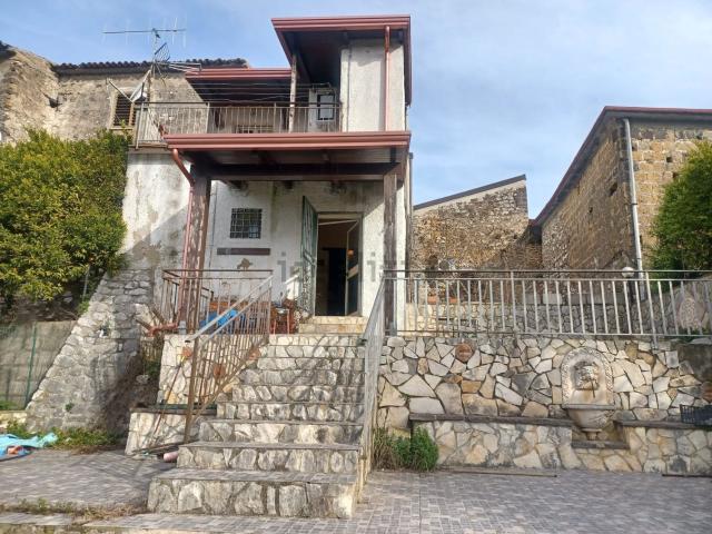 Casa in vendita a Faicchio, Campania