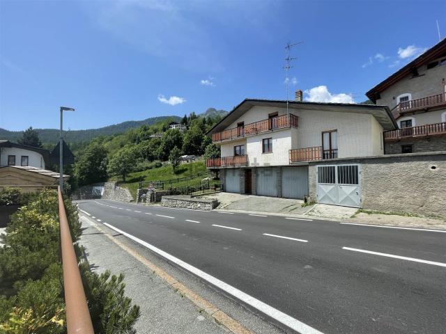 Casa in vendita a Torgnon, Aosta
