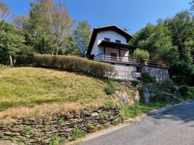 Casa in vendita a Unione dei comuni della Valvarrone, Sueglio