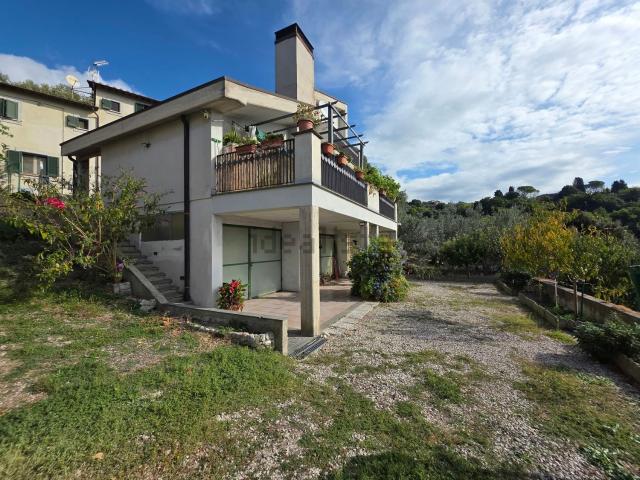 Casa in vendita a Rocca San Zenone, Terni