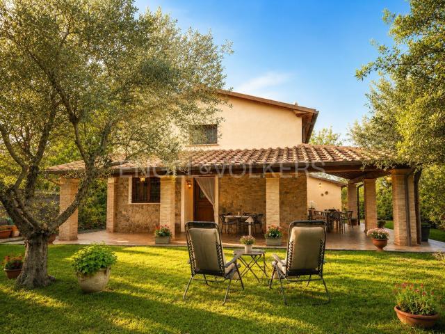 Casa in vendita a Unione di Comuni Montani Colline del Fiora, Pitigliano
