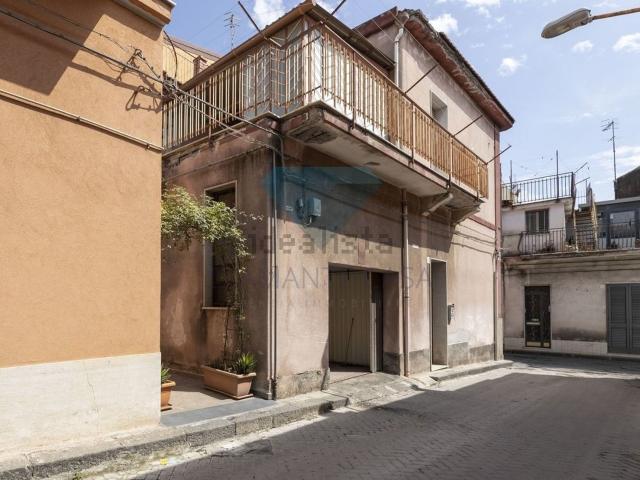 Casa in vendita a Giarre, Sicilia