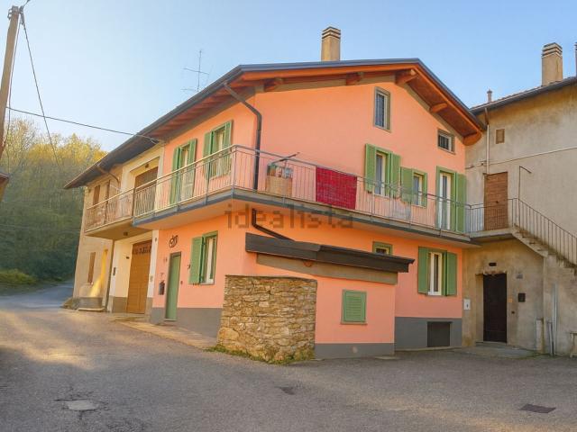 Casa in vendita a Comunità Montana del Piambello, Arcisate