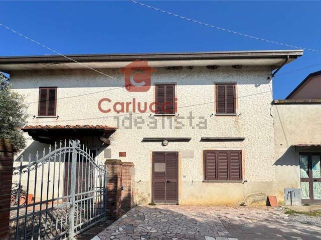 Casa in vendita a Macchie di San Piero, Uzzano E Castello