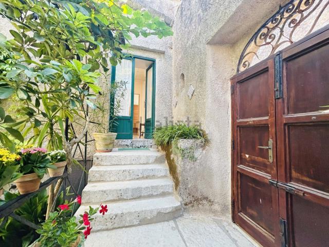 Casa in vendita a Erice, Trapani