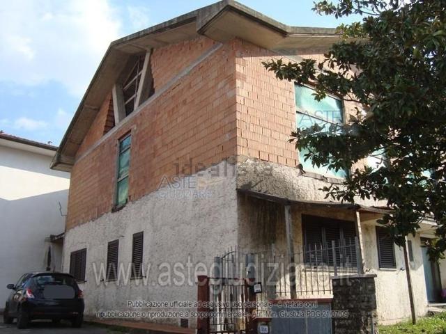 Casa in vendita a Grotta Parlanti, Montevettolini