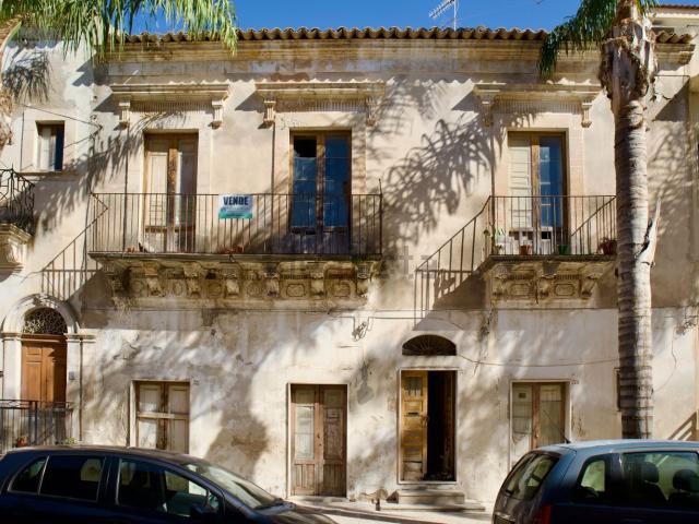 Casa in vendita a Santa Croce Camerina, Sicilia