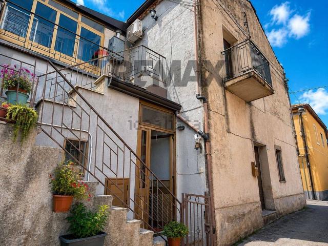 Casa in vendita a Solicchiata, Castiglione di Sicilia