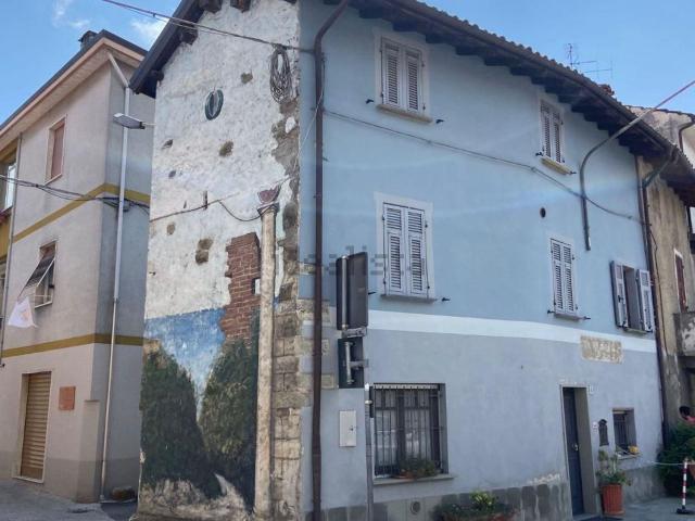 Casa in vendita a Cairo Montenotte, Liguria