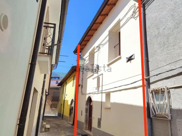 Casa in vendita a Unione dei comuni Terre dei Peligni, Raiano