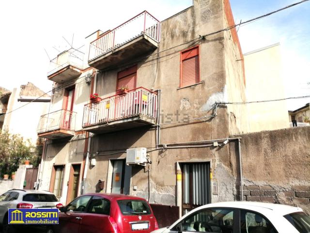 Casa in vendita a Paternò, Sicilia