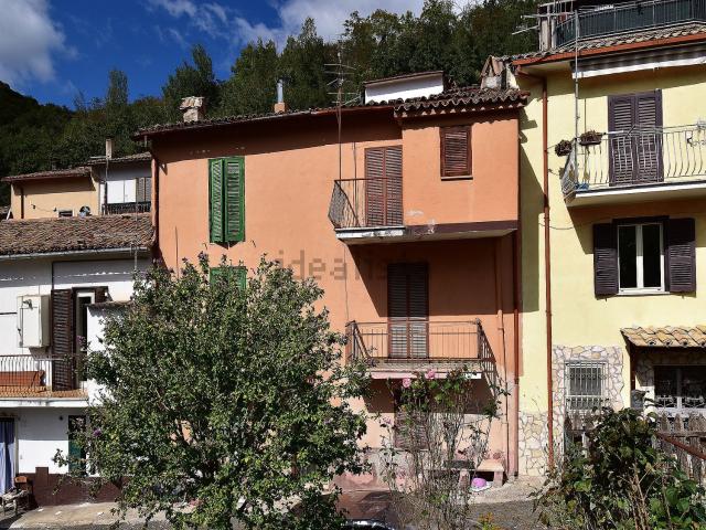 Casa in vendita a Carsoli, Abruzzo