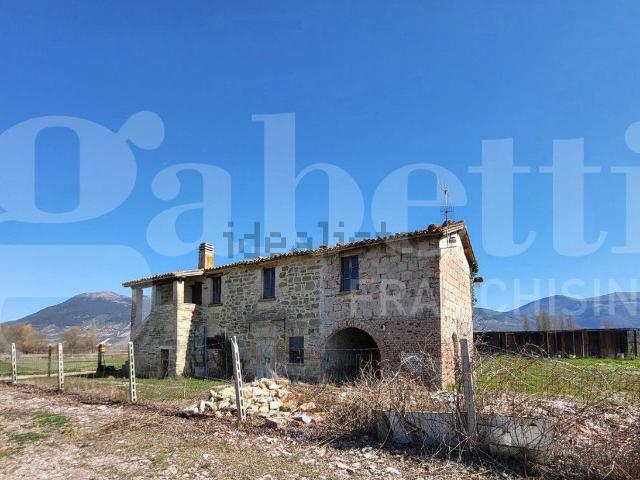 Casa in vendita a Gubbio, Umbria
